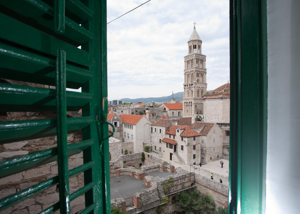 Diocletian Tower - Bella Vista & Palazzo Apartment สปลิท ห้อง รูปภาพ